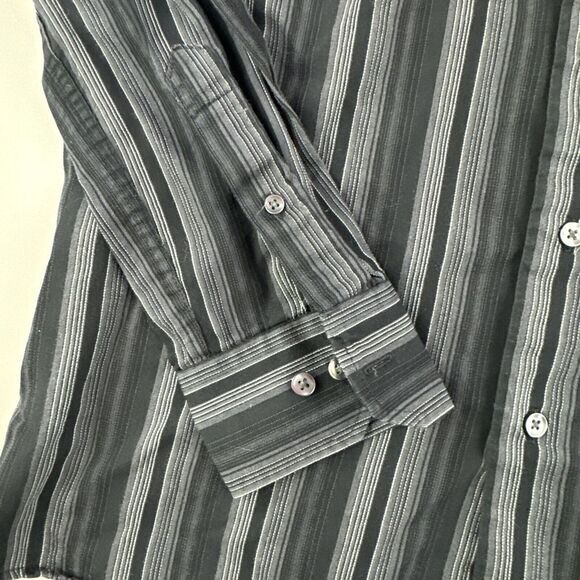 Van Heusen Shirt Men Medium Striped Casual Button Up Black Grey Work Travel GUC - Picture 6 of 8